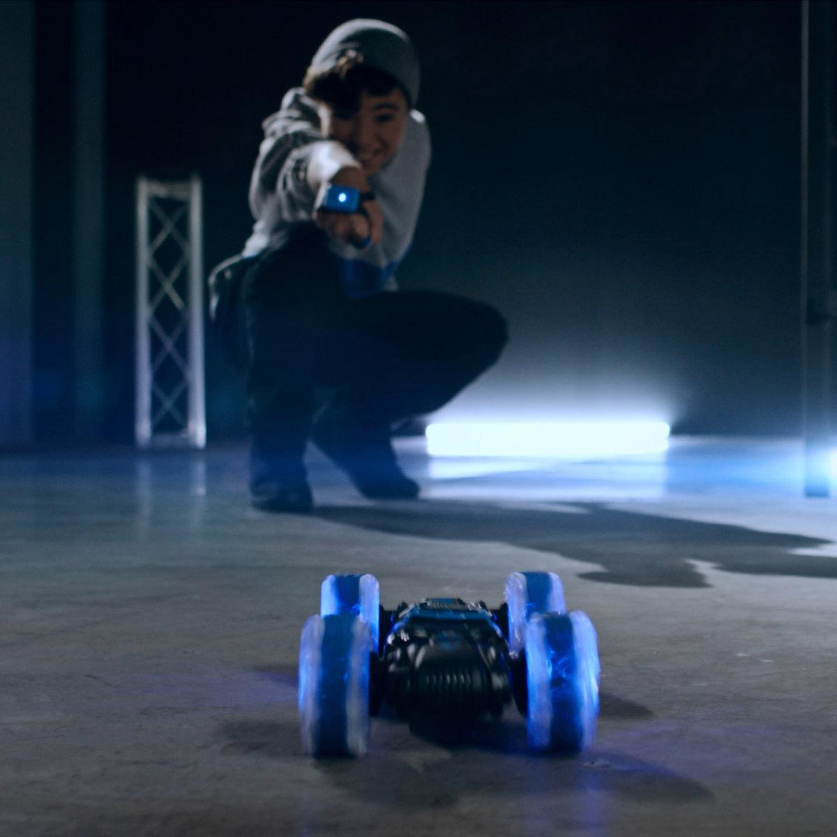 Gesture Sensing RC Stunt Car