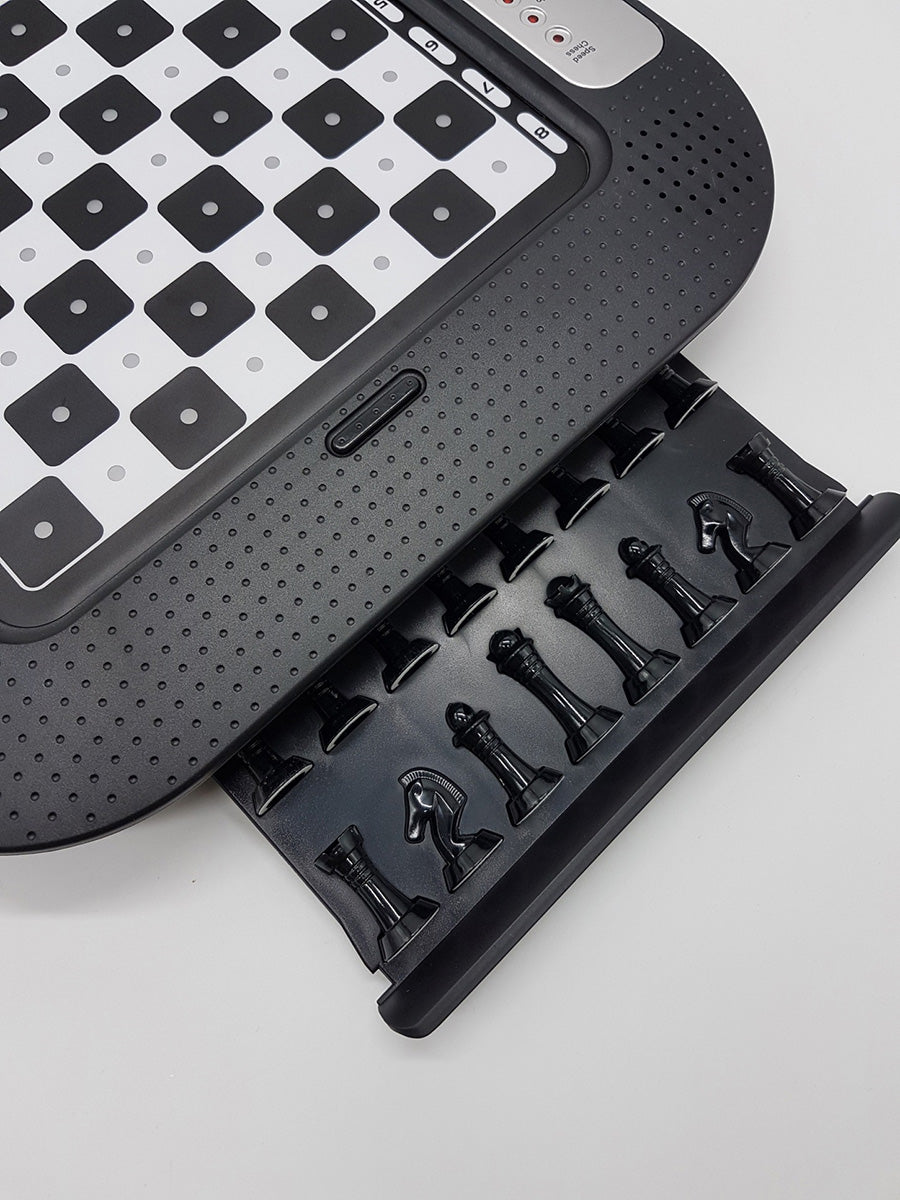 Electronic Chess Game with Touch Keyboard