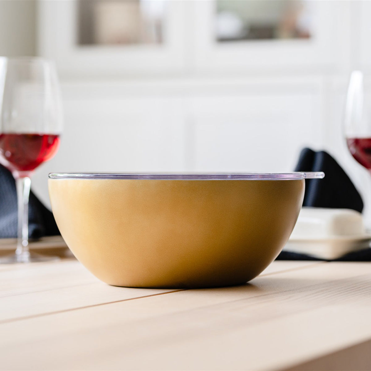 Vacuum-Insulated Serving Bowl