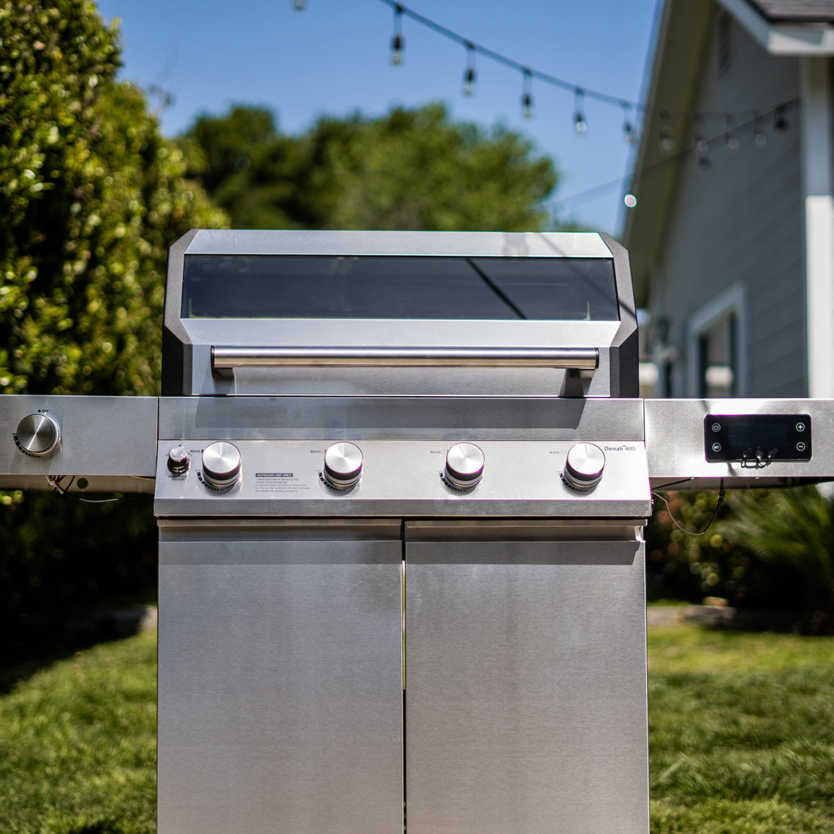 450 sq. in. Smart Grill with Clearview Lid