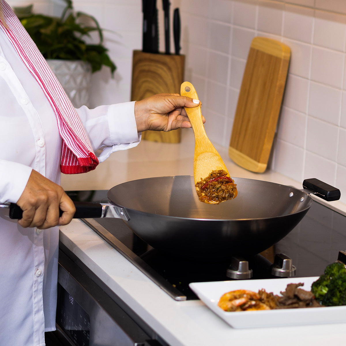 Professional 14-inch Carbon Steel Flat Bottom Wok