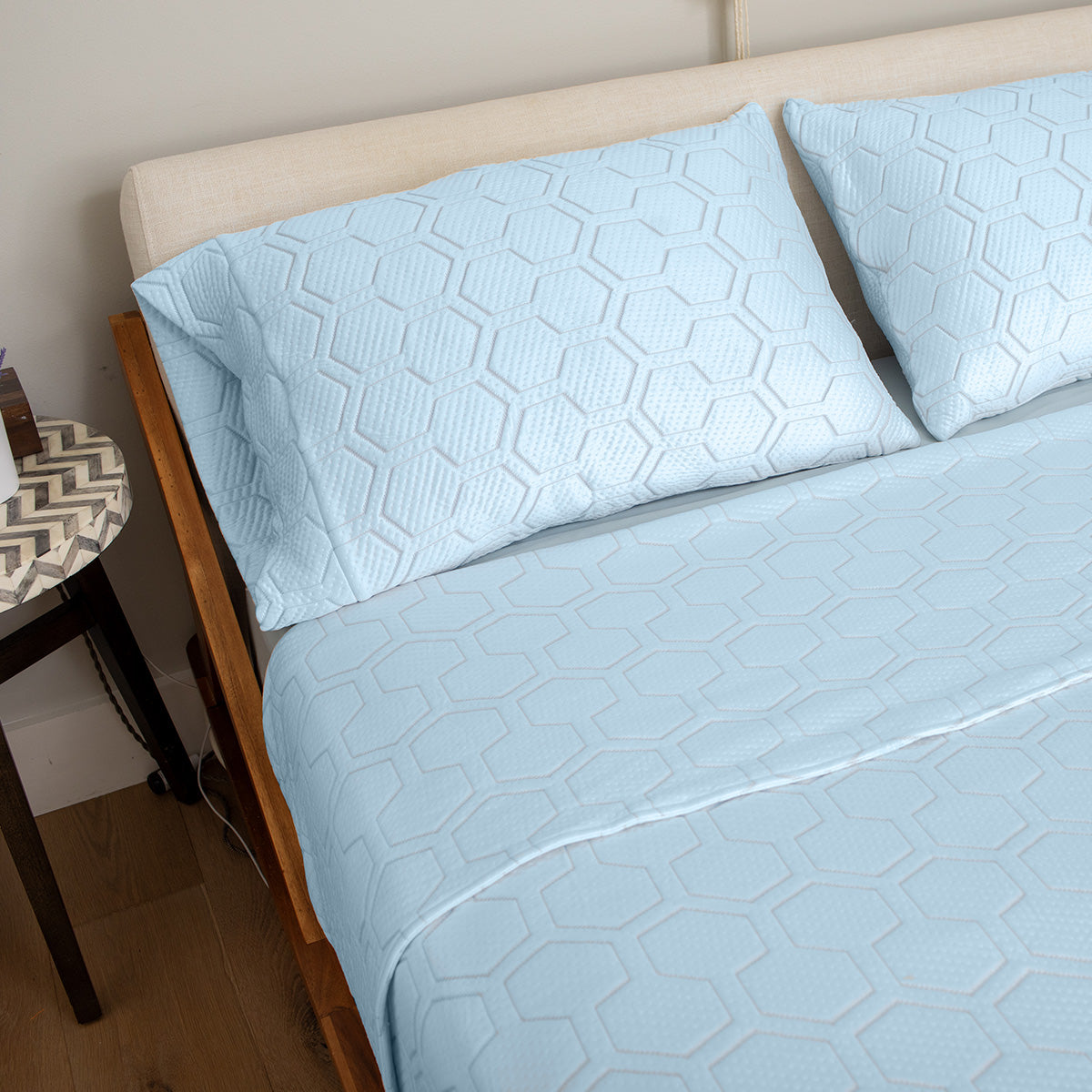 Cooling Bed Blanket and Pillow Case Set