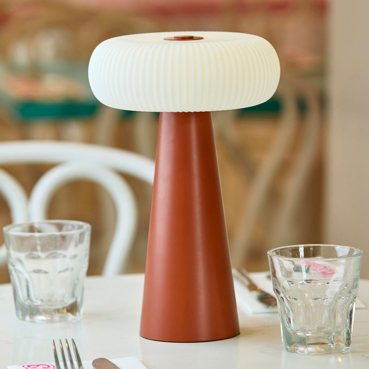 Modern Round Indoor/Outdoor Cordless LED Table Lamp
