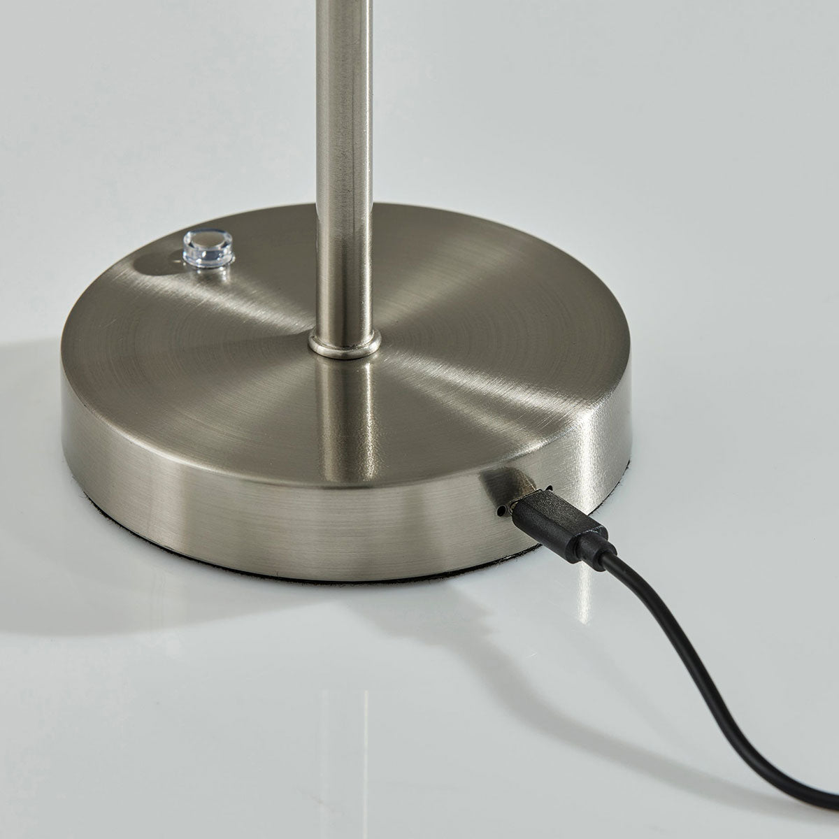 Metal Finish Indoor/Outdoor Cordless LED Table Lamp