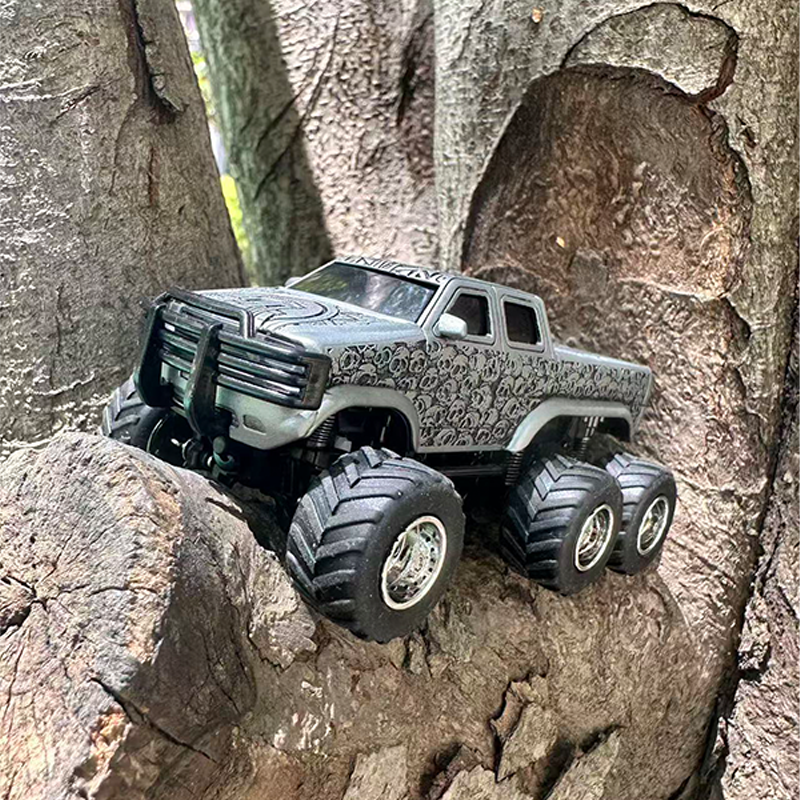 1/64 Scale Die-cast RC Car with Skull Carving – T01