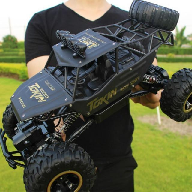 Remote Control Monster Truck | 4x4 Off-Road RC Vehicle with All-Terrain Tires