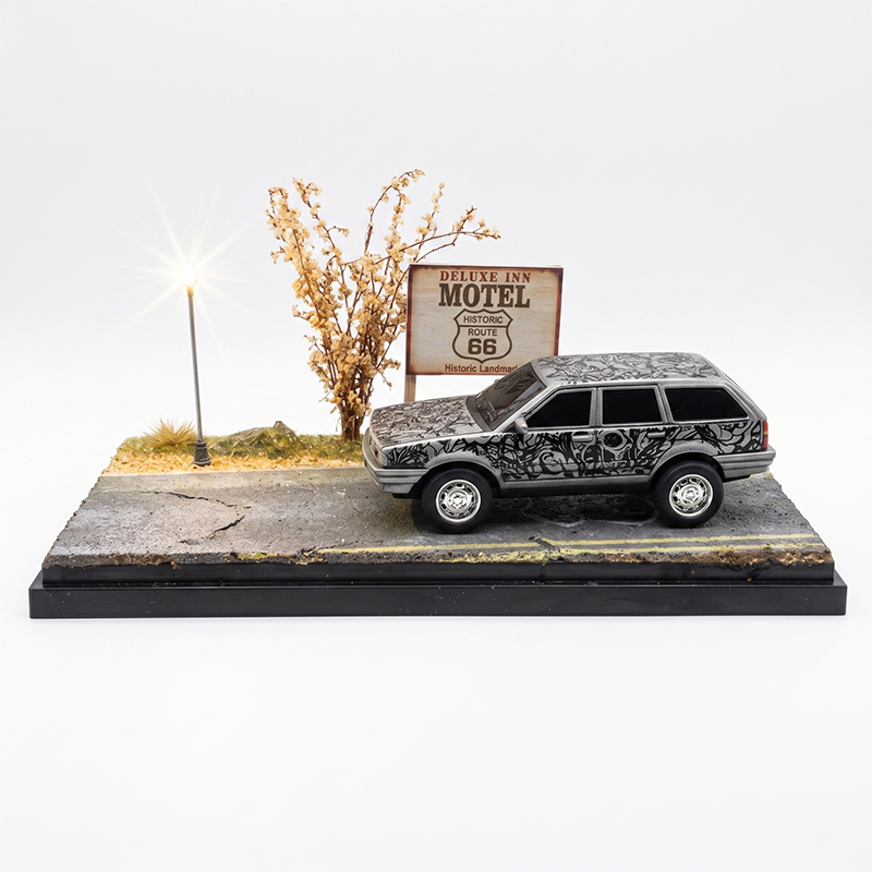 1:64 Scale Rose & Skull Engraved Alloy Santana RC Car - T03