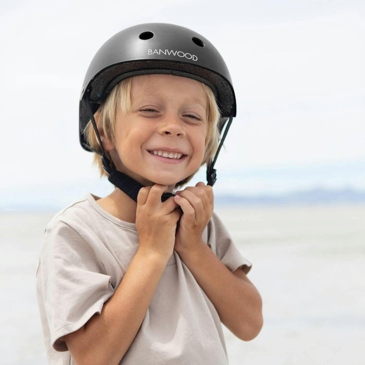 BANWOOD HELMET - BLACK (50-54 cm)