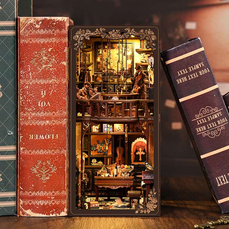 Secret Case Files Detective DIY Book Nook Kit