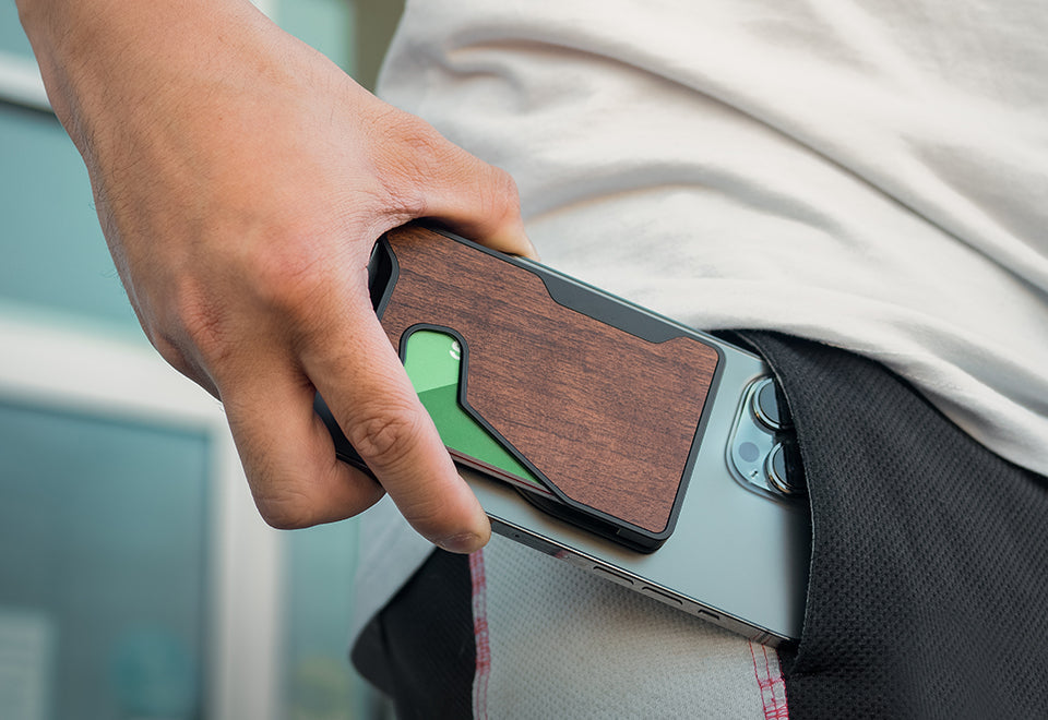 MagSafe Fanning Wallet and Card Holder