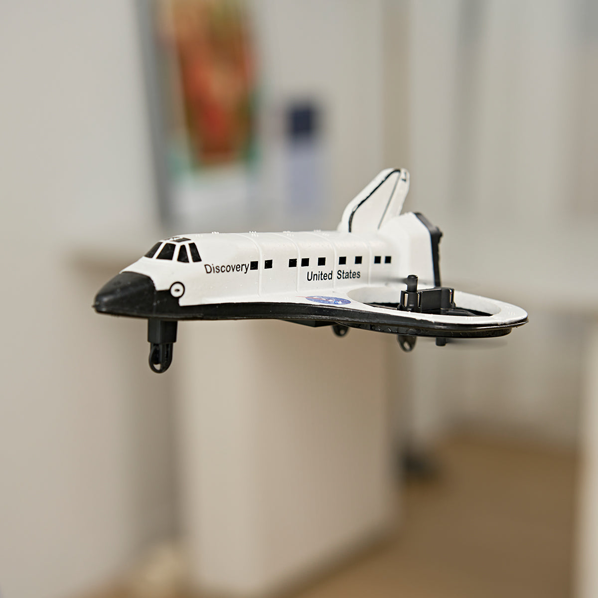 Smithsonian RC Space Shuttle Discovery Drone