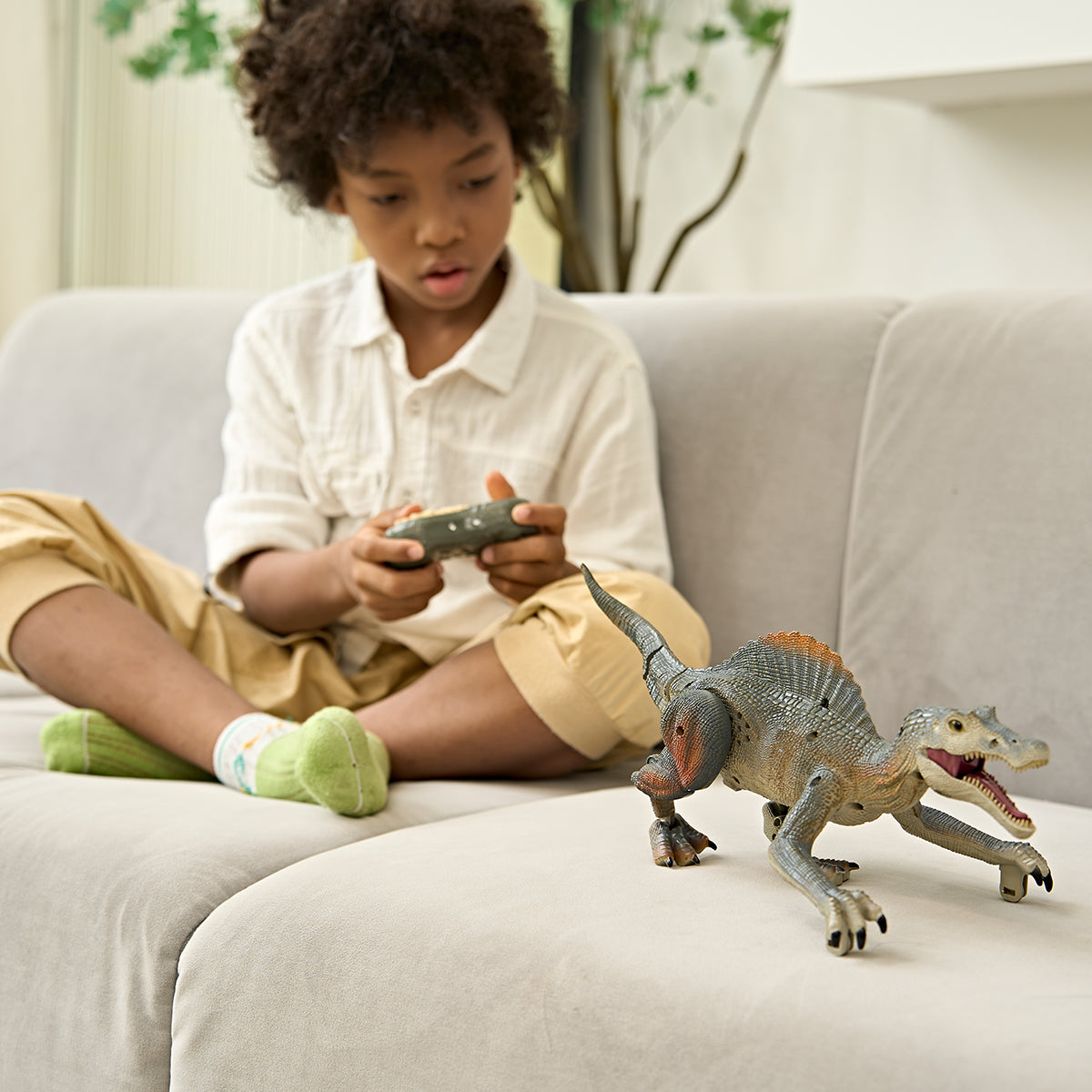 Smithsonian RC Spinosaurus