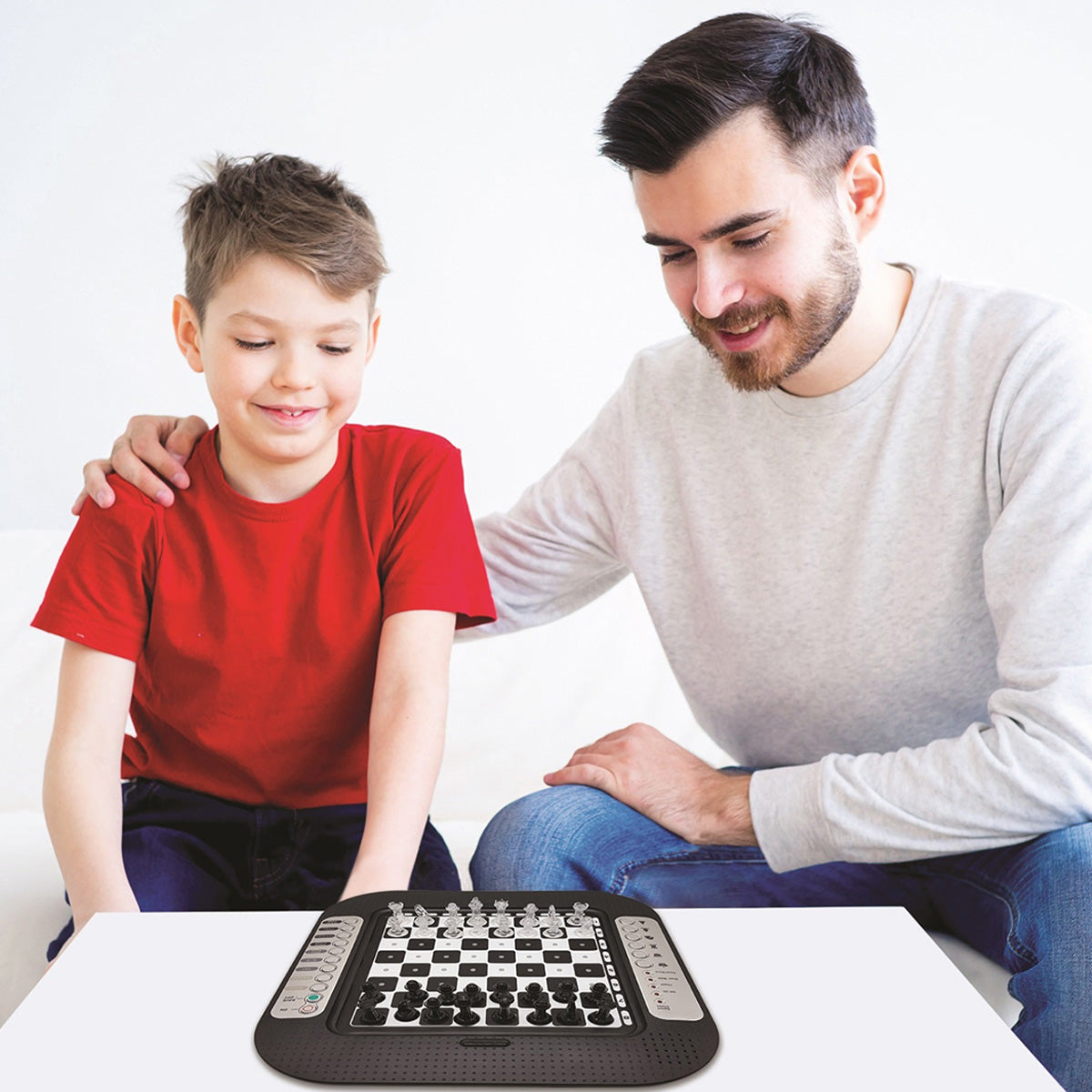 Electronic Chess Game with Touch Keyboard