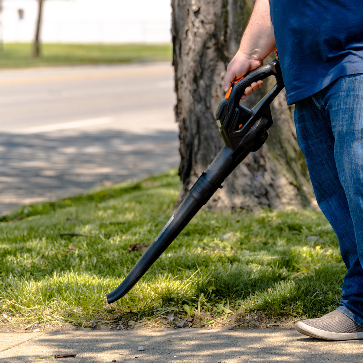 20-Volt String Trimmer and Blower Combo Kit