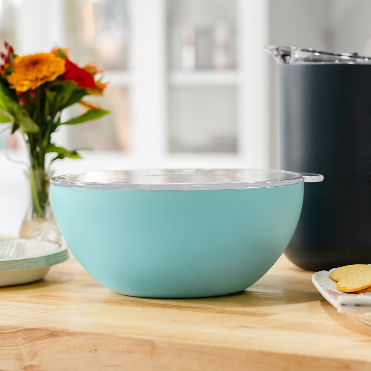 Vacuum-Insulated Serving Bowl