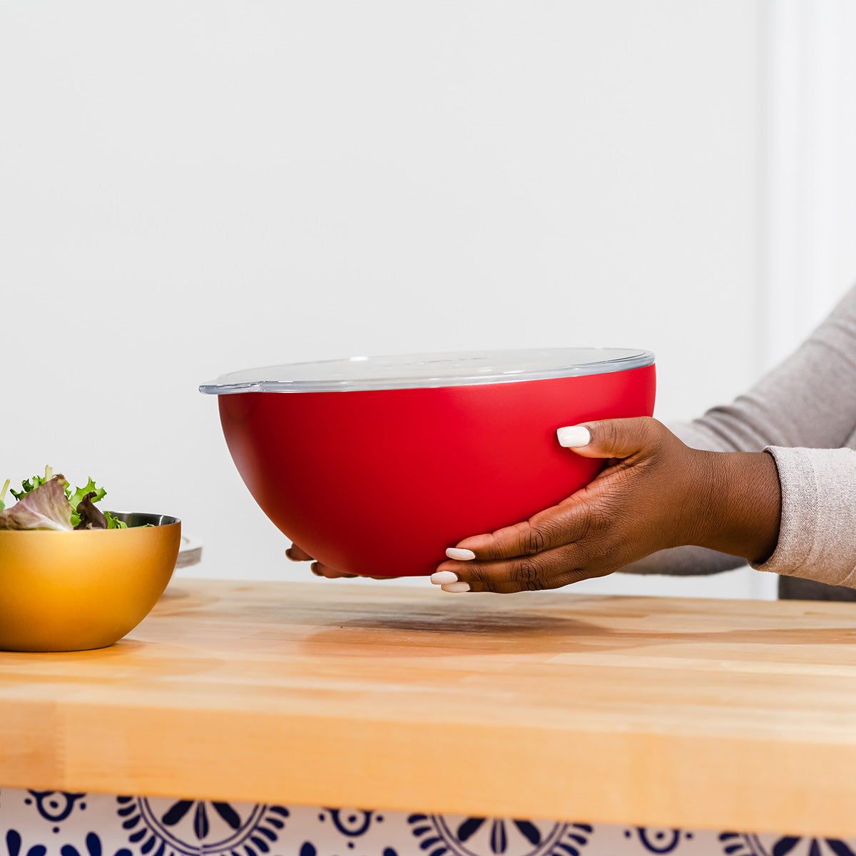 Vacuum-Insulated Serving Bowl