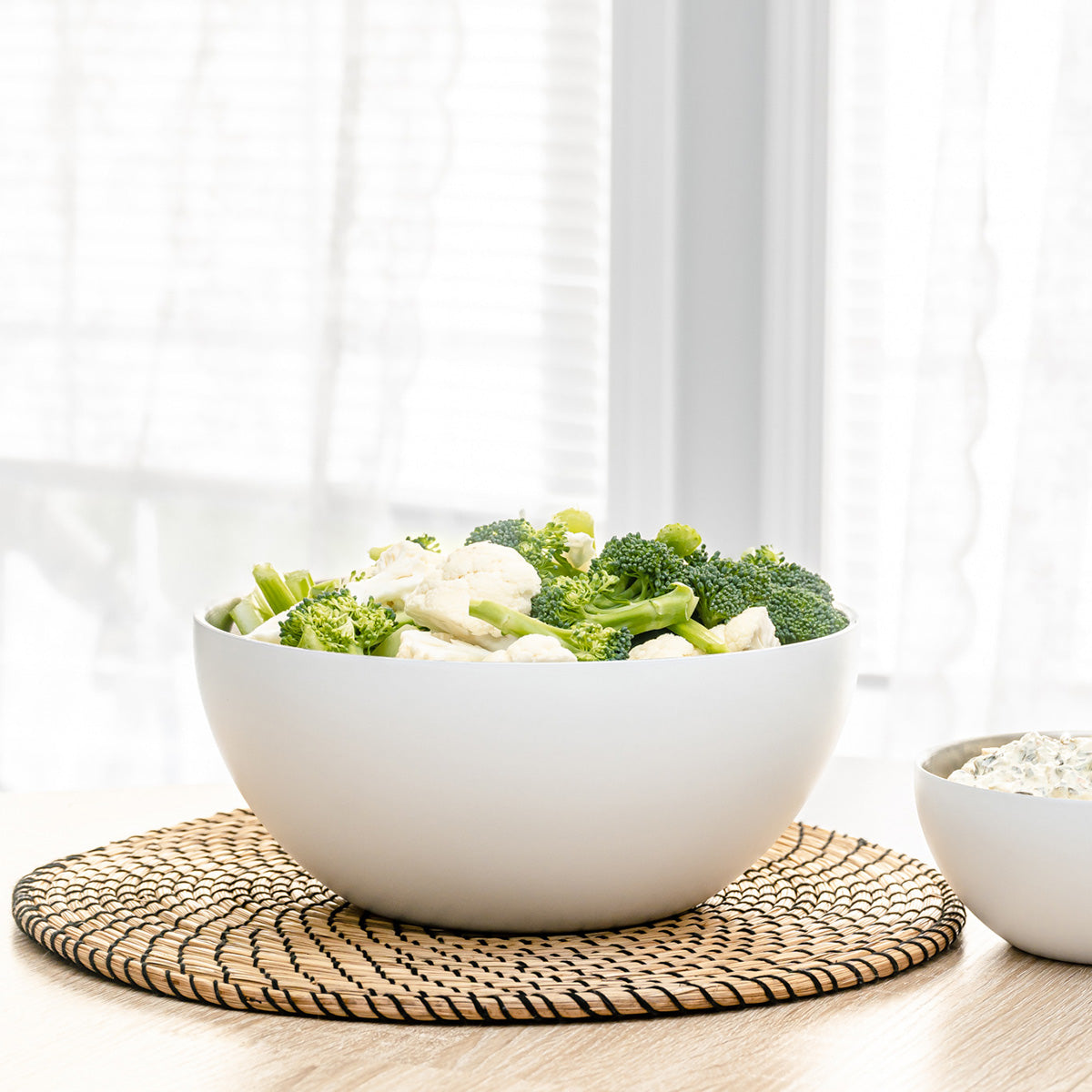 Vacuum-Insulated Serving Bowl