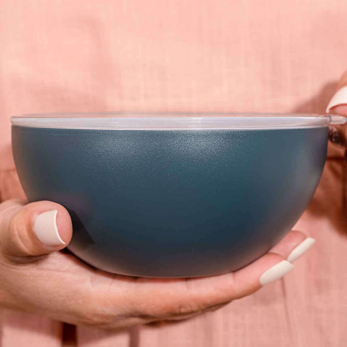 Vacuum-Insulated Serving Bowl