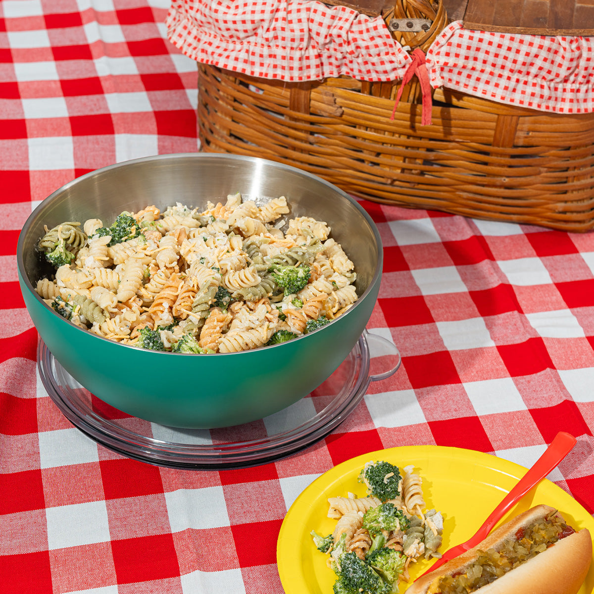 Vacuum-Insulated Serving Bowl