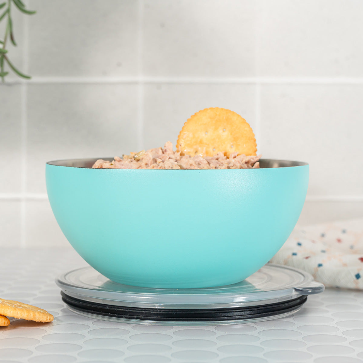 Vacuum-Insulated Serving Bowl