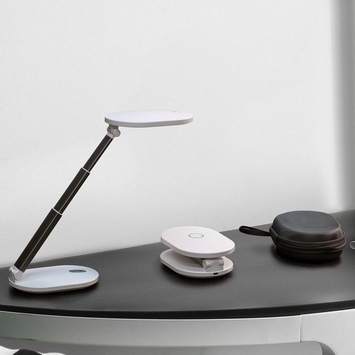 Rechargeable LED Tabletop Lamp