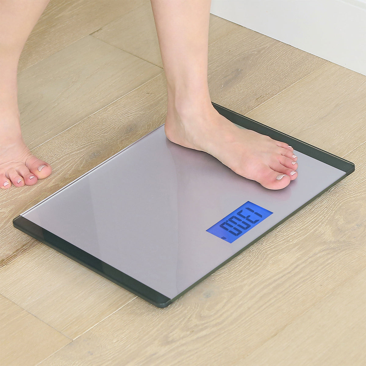 Wide Body Glass Bathroom Scale