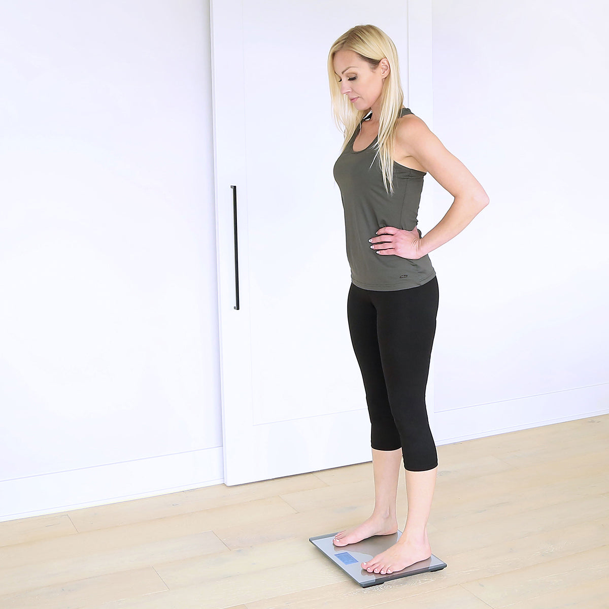 Wide Body Glass Bathroom Scale