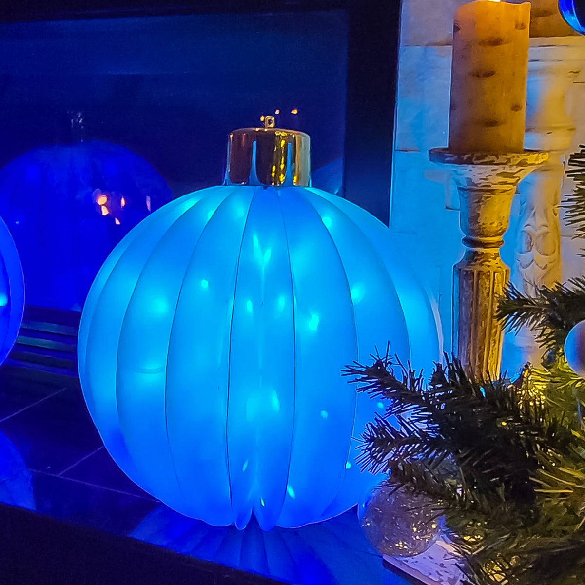 18'' Twinkling Indoor/Outdoor Lighted Orb