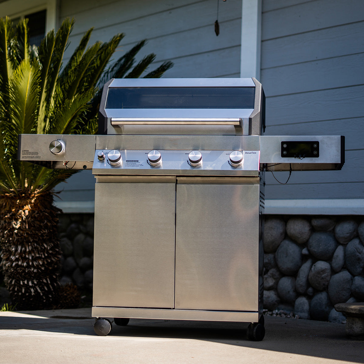 450 sq. in. Smart Grill with Clearview Lid