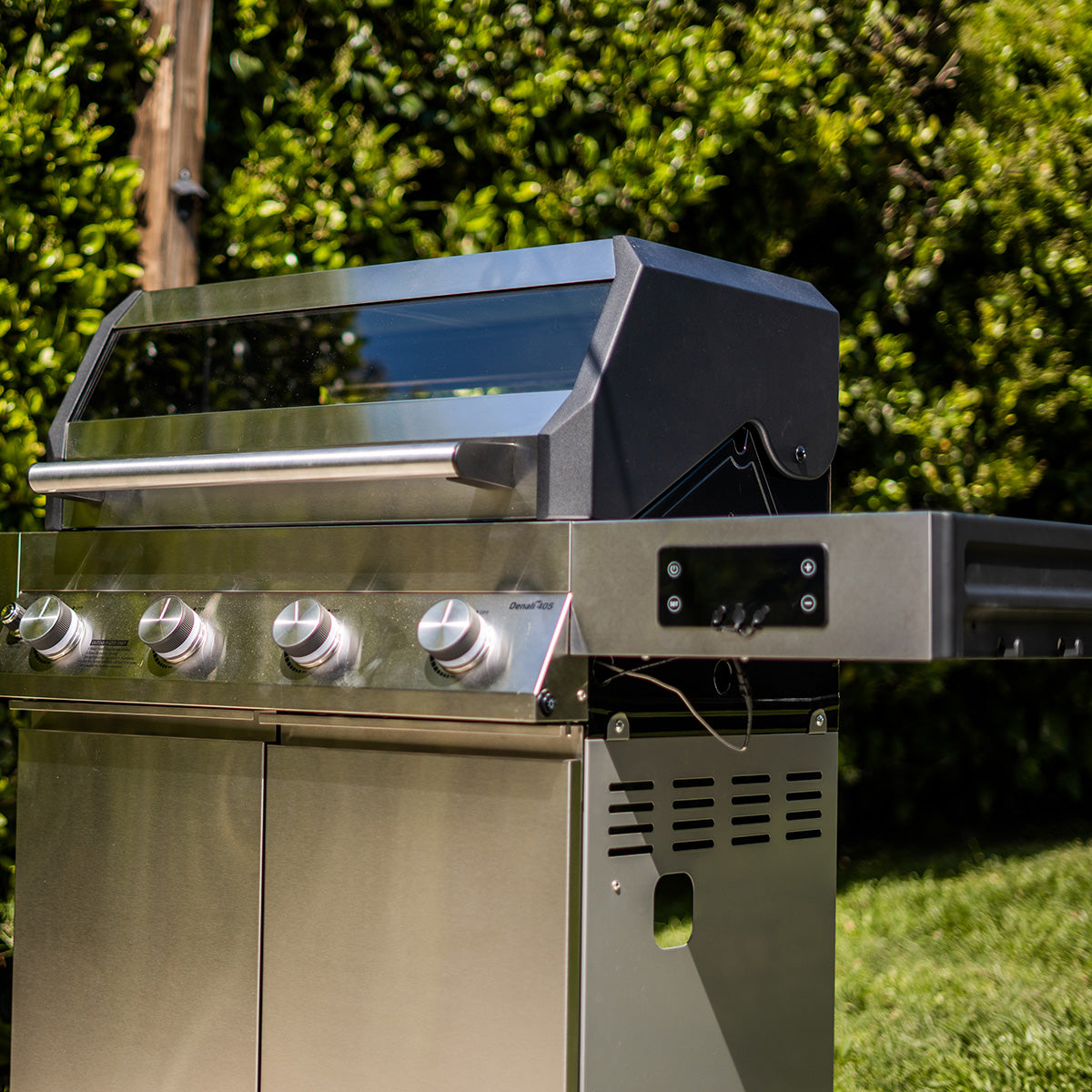 450 sq. in. Smart Grill with Clearview Lid