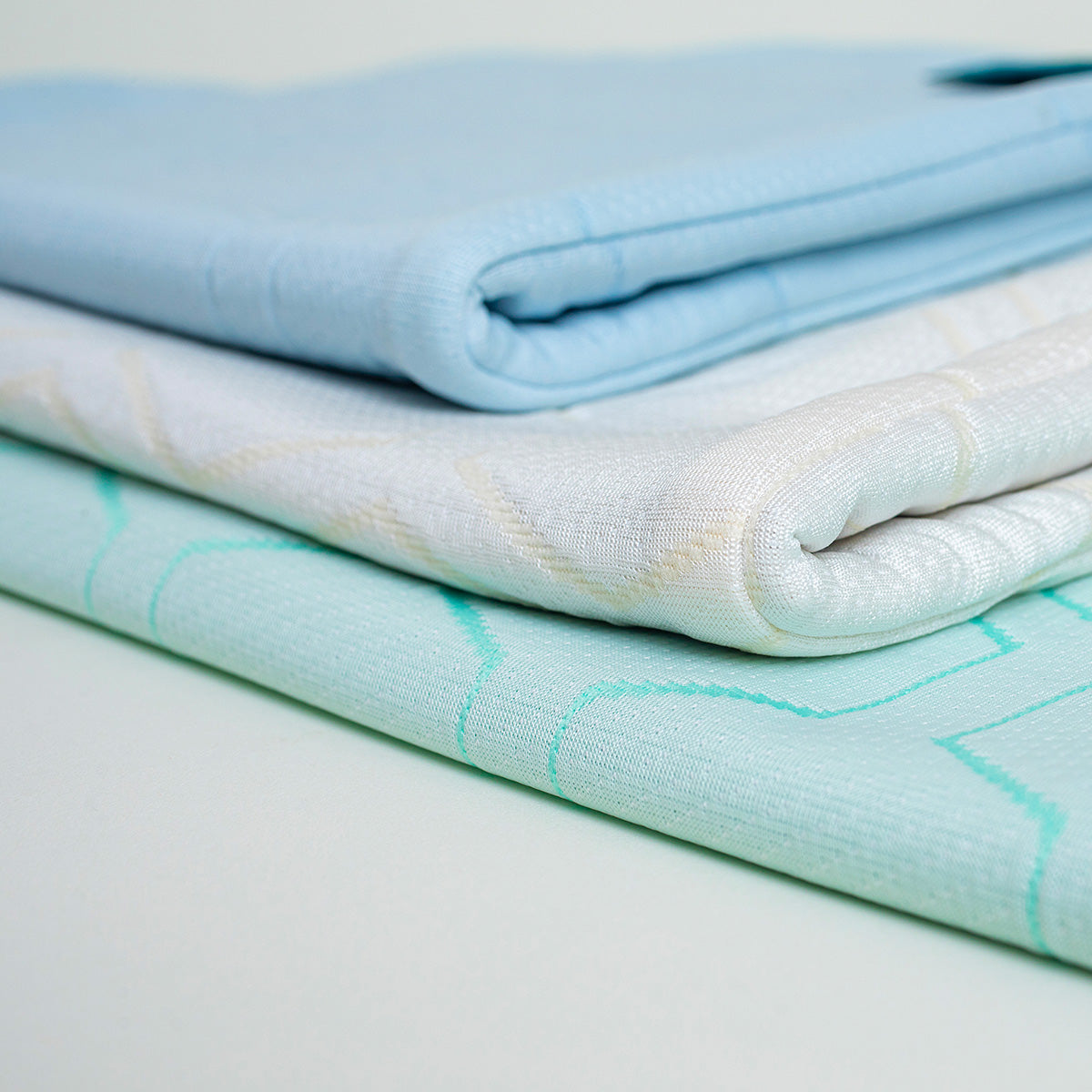 Cooling Bed Blanket and Pillow Case Set