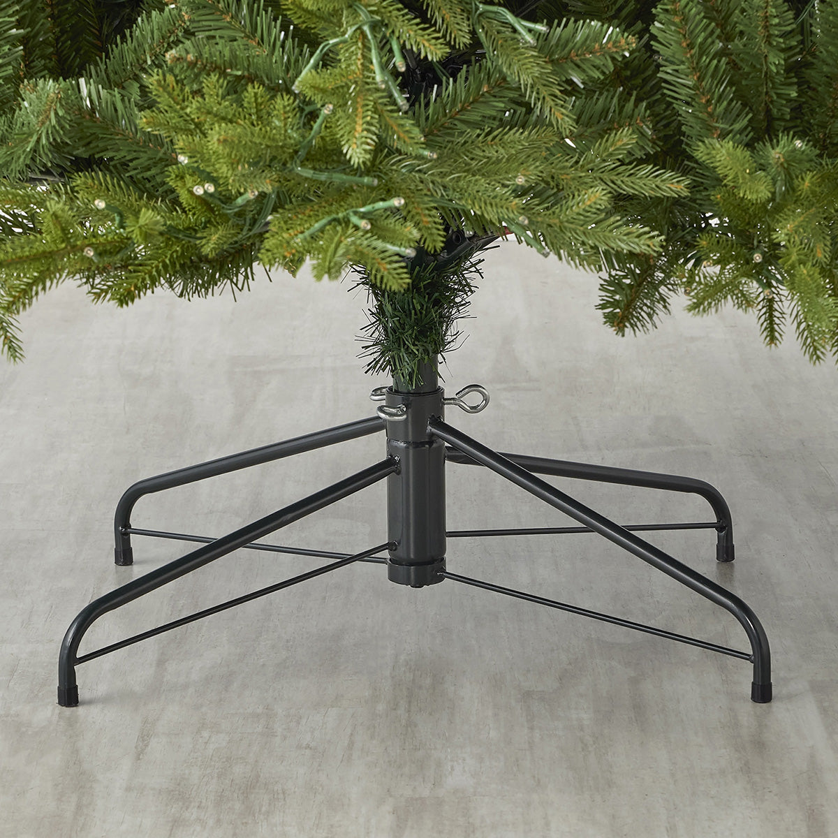 7.5' Pine Christmas Tree