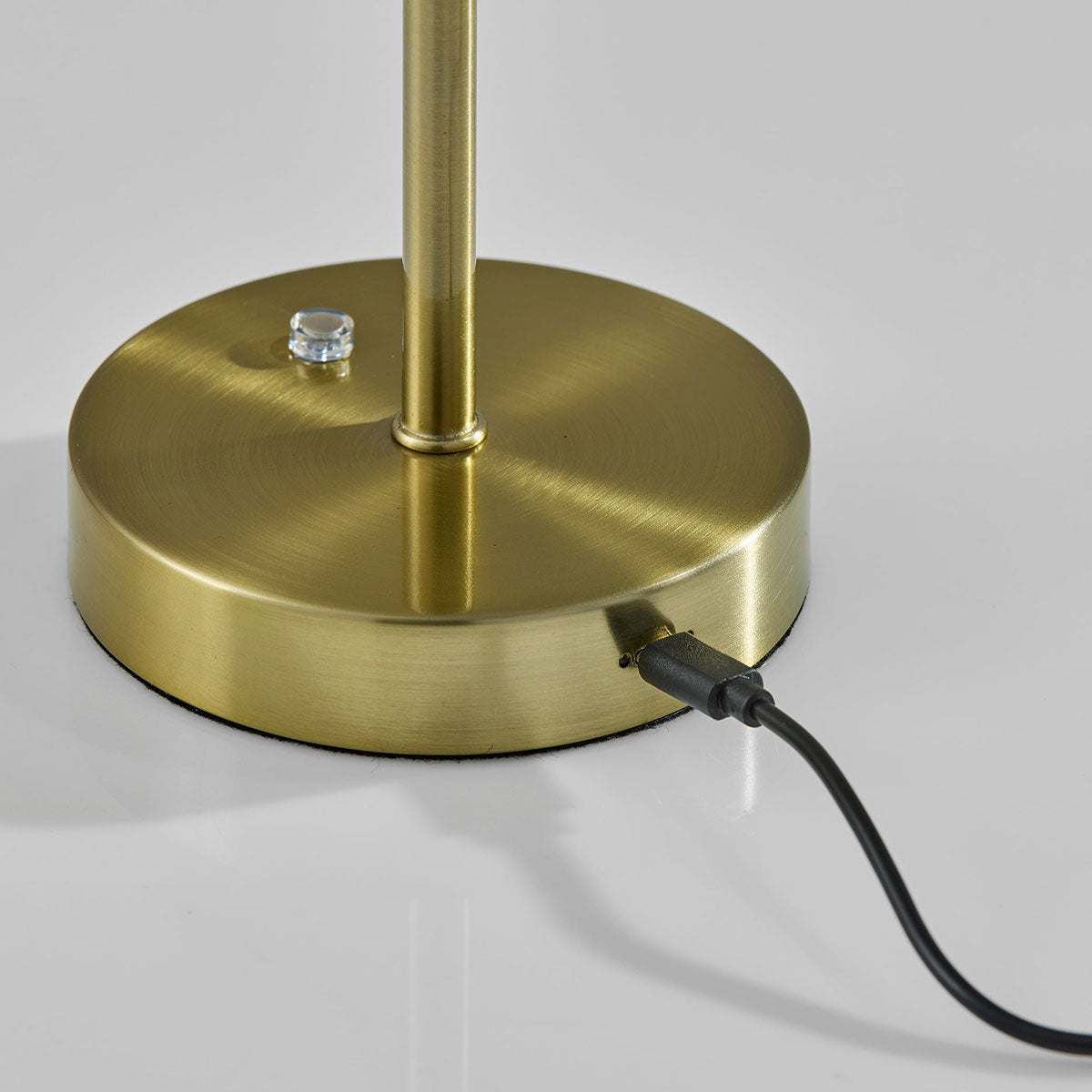 Metal Finish Indoor/Outdoor Cordless LED Table Lamp