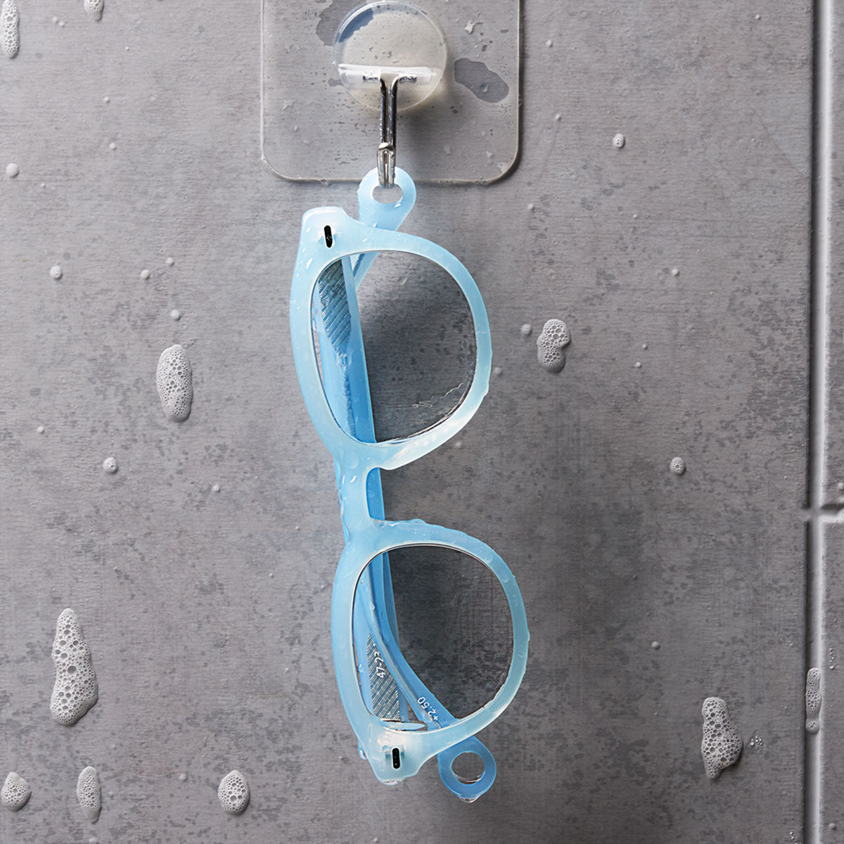 Fog-Free Shower Readers