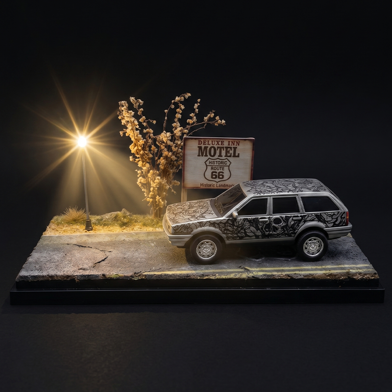 1:64 Scale Rose & Skull Engraved Alloy Santana RC Car - T03