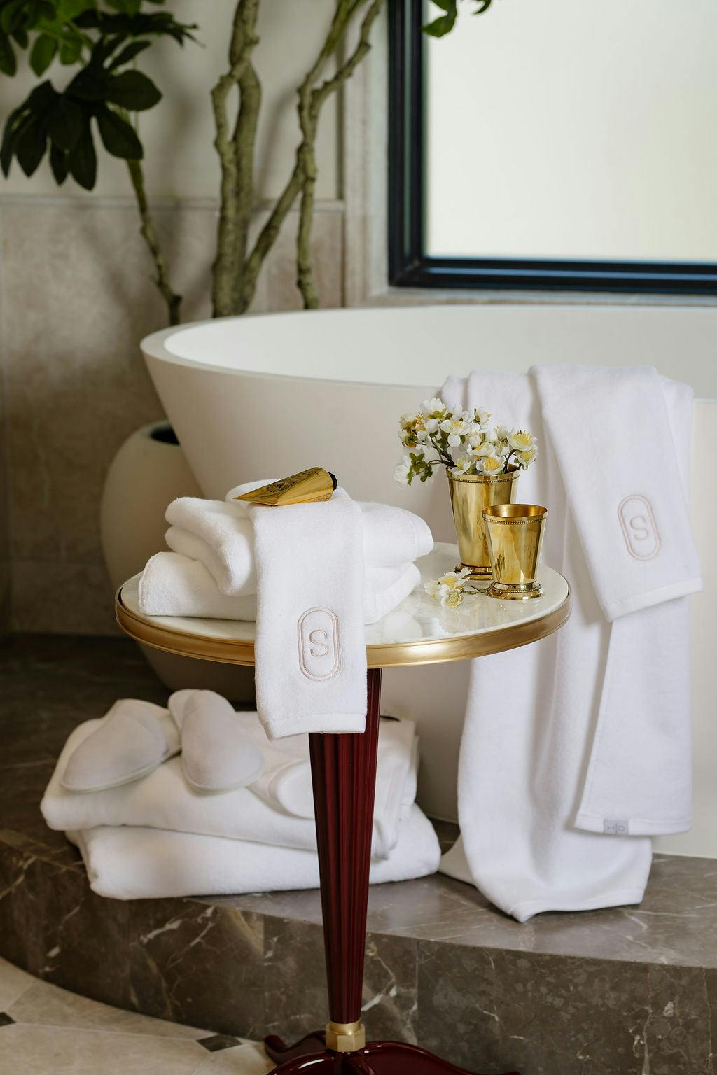 DH White Bath Sheet