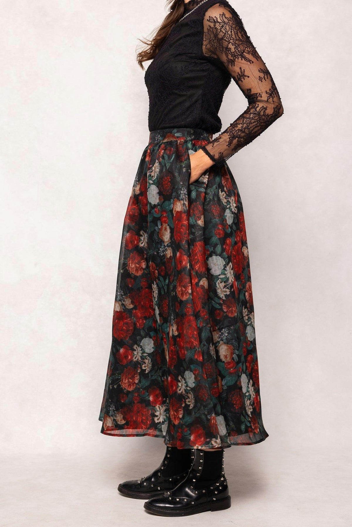 Vanessa Skirt in Midnight Roses