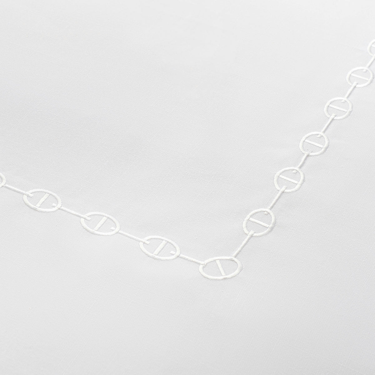 DH Chain Link Tablecloth