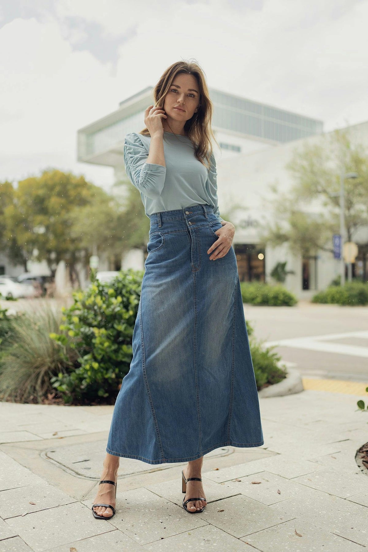 DENIM ROUND POCKET SKIRT
