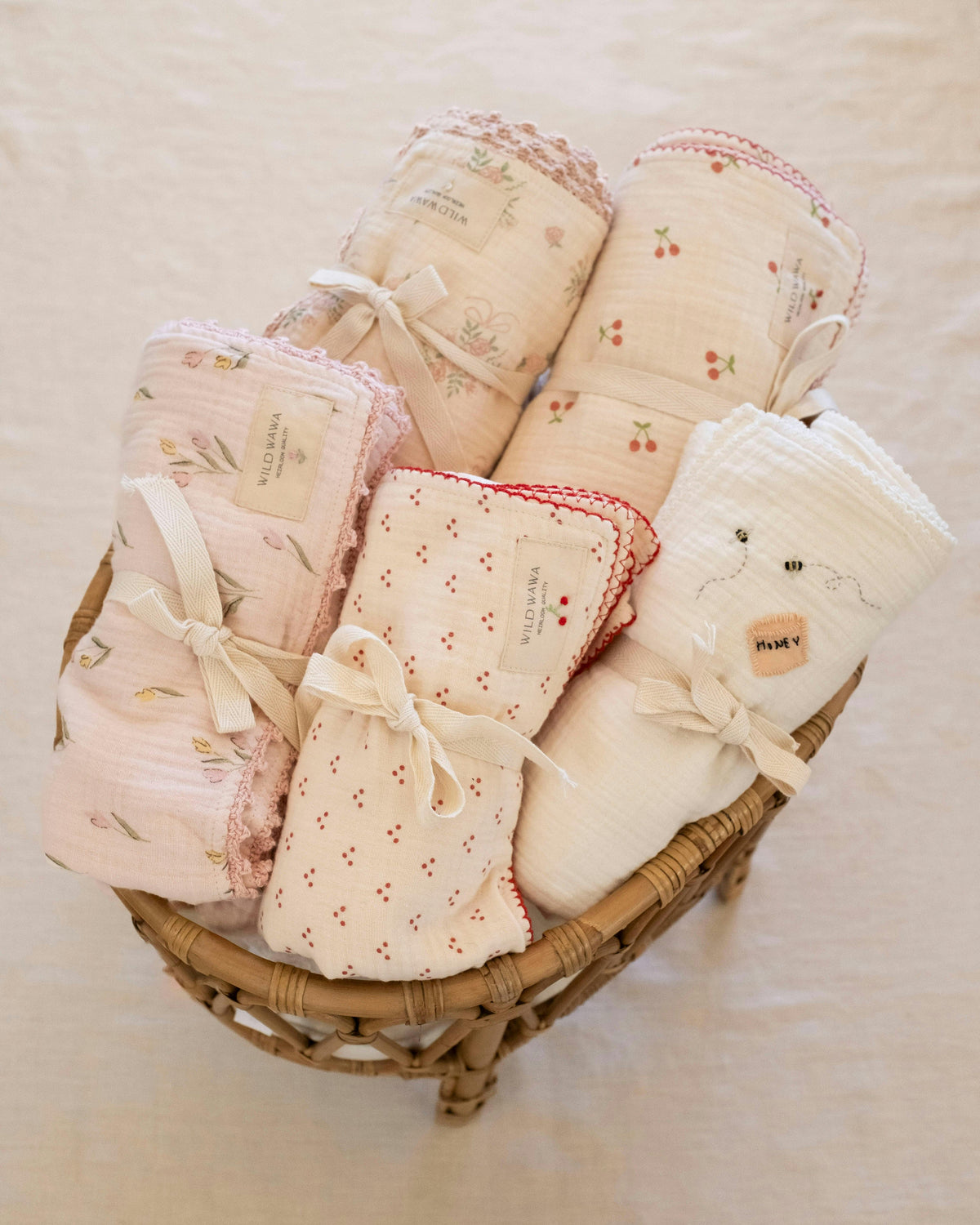 Swaddle W/ Embroidery