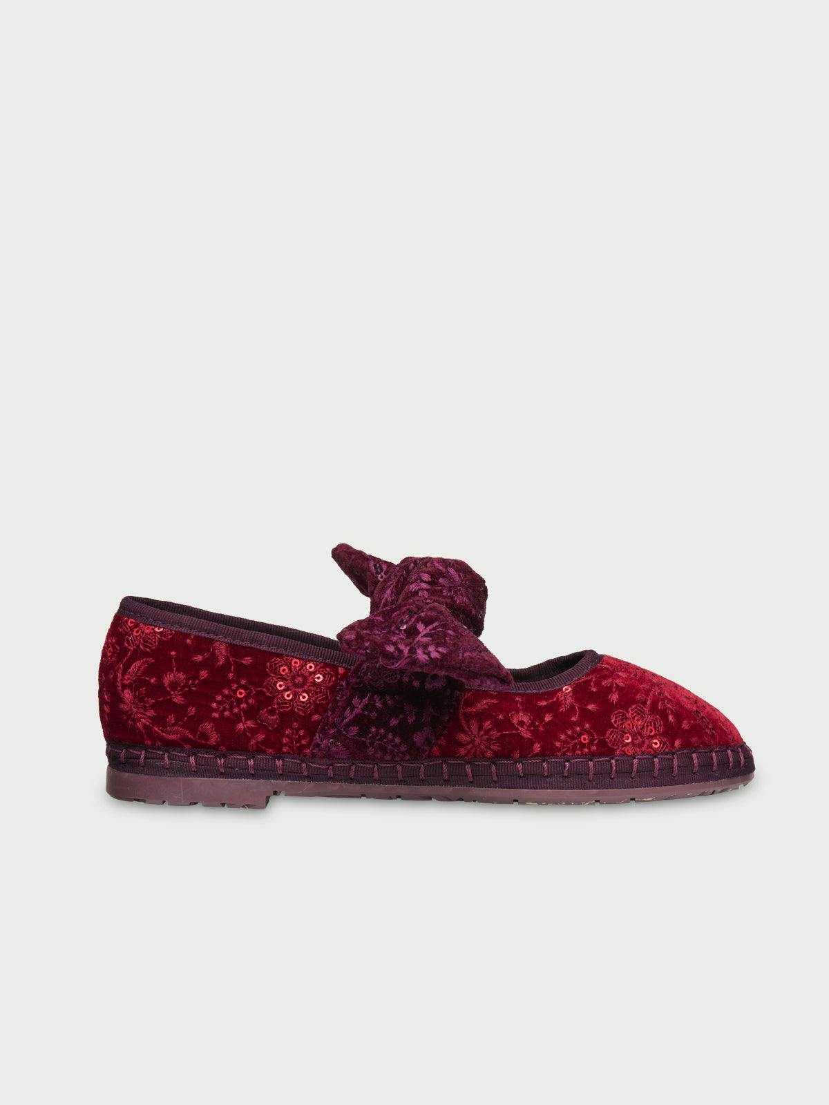Lyra Sylva Burgundy