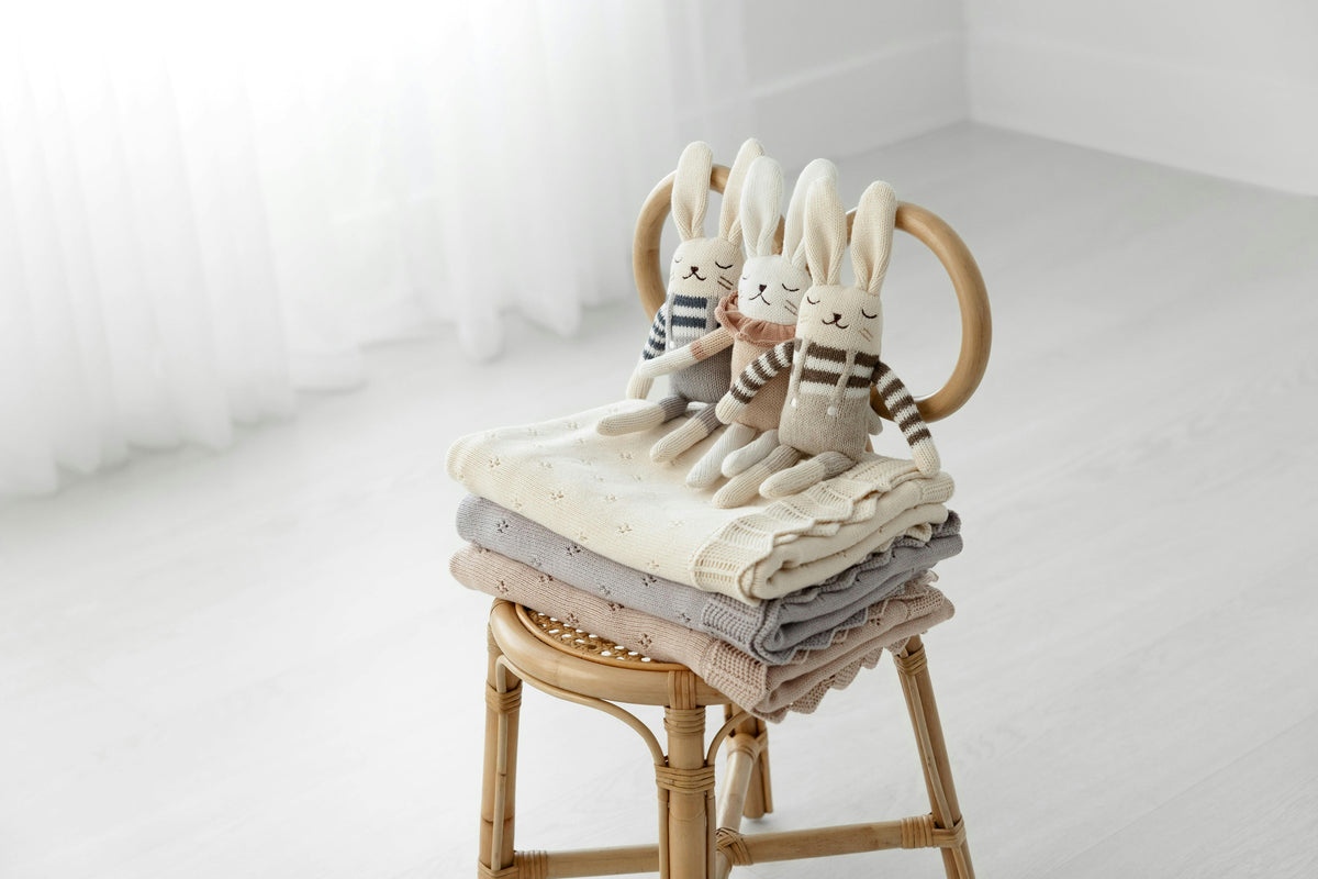 Scalloped Pointelle Blanket - Rice