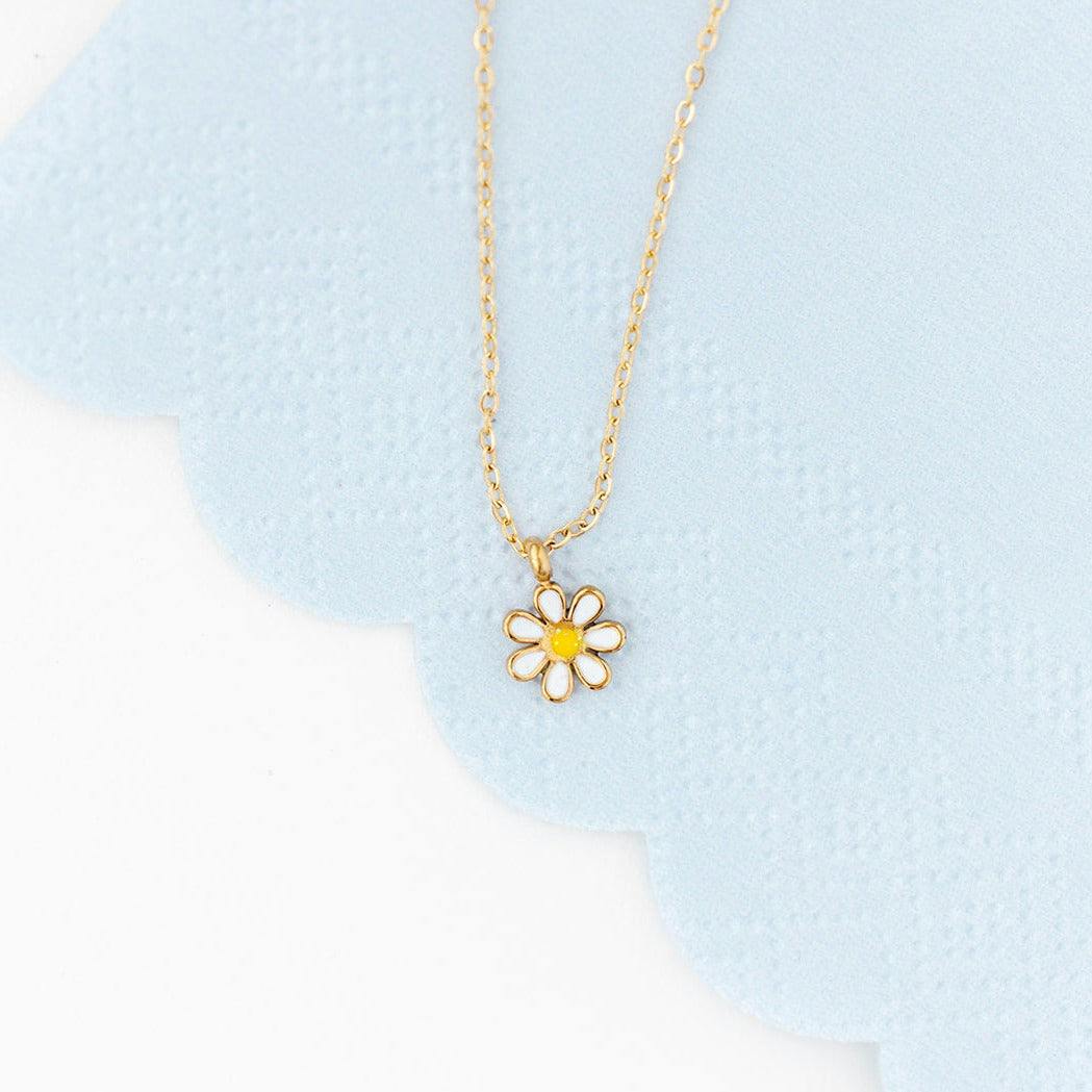 Daisy Pendant Necklace