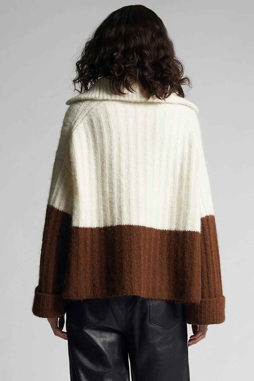UMA COLOR-BLOCK PONCHO