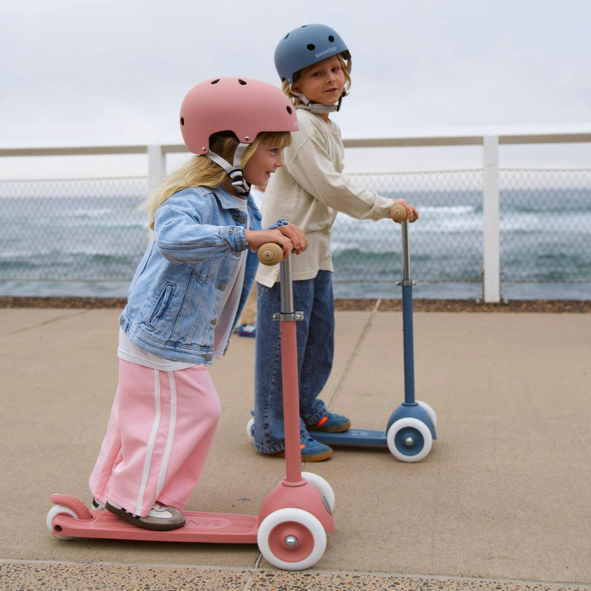 BANWOOD ECO HELMET - RASPBERRY (50-54 cm)